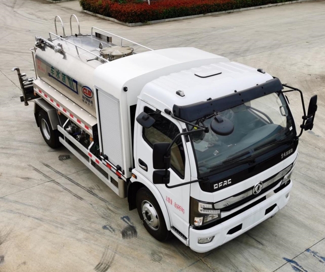 东风CL5093GSSBEV 型纯电动洒水车